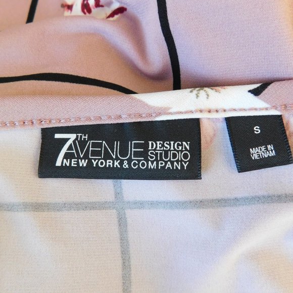 New York and Company 7th Avenue Women's Pink Floral Top Size S - Picture 6 of 6